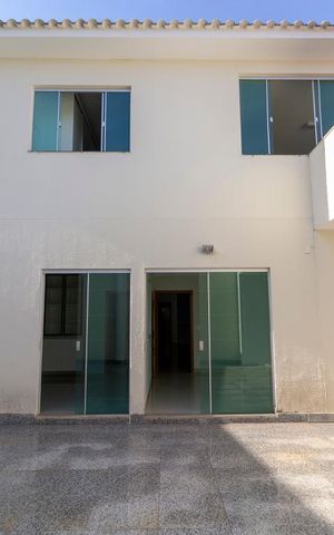 Casa para alugar com 470m², 4 quartos e 4 vagas Casa para alugar com 470m², 4 quartos e 4 vagasQuintal