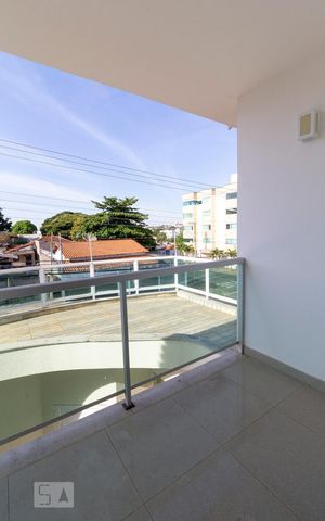 Casa para alugar com 470m², 4 quartos e 4 vagas Casa para alugar com 470m², 4 quartos e 4 vagasSuíte 2 Varanda