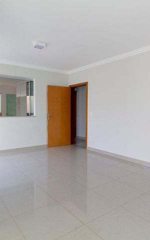 Casa para alugar com 470m², 4 quartos e 4 vagas Casa para alugar com 470m², 4 quartos e 4 vagasSala 2