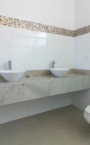 Casa para alugar com 470m², 4 quartos e 4 vagas Casa para alugar com 470m², 4 quartos e 4 vagasSuíte 1