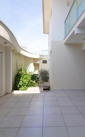 Casa para alugar com 470m², 4 quartos e 4 vagas Casa para alugar com 470m², 4 quartos e 4 vagasGaragem