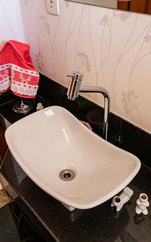 Casa à venda com 283m², 4 quartos e 3 vagas1o. Andar - Lavabo
