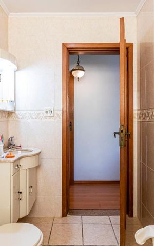 Casa à venda com 283m², 4 quartos e 3 vagas2o. Andar - Quarto 3 - Suíte/ Banheiro