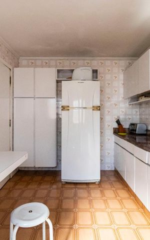 Casa à venda com 283m², 4 quartos e 3 vagas1o. Andar - Cozinha