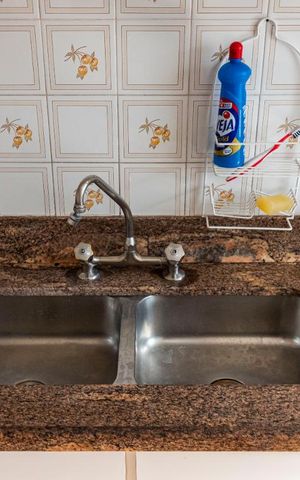 Casa à venda com 283m², 4 quartos e 3 vagas1o. Andar - Cozinha