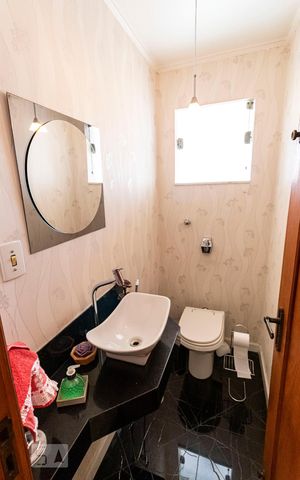 Casa à venda com 283m², 4 quartos e 3 vagas1o. Andar - Lavabo