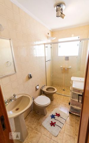 Casa à venda com 283m², 4 quartos e 3 vagas2o. Andar - Banheiro social