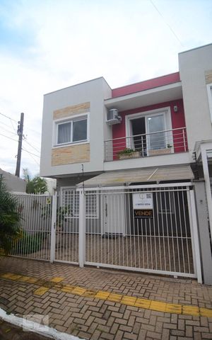Casa à venda com 90m², 3 quartos e 1 vagaFachada