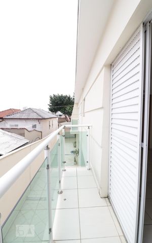 Casa de condomínio à venda com 105m², 3 quartos e 2 vagasSacada