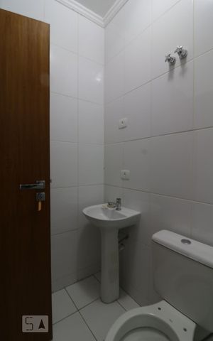 Casa de condomínio à venda com 105m², 3 quartos e 2 vagasBanheiro Social