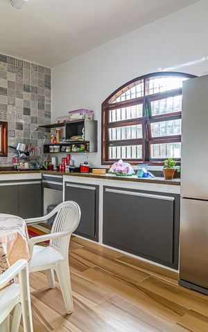 Casa à venda com 600m², 3 quartos e 4 vagas Casa à venda com 600m², 3 quartos e 4 vagasCozinha