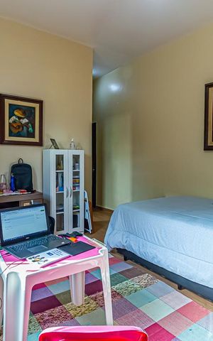 Casa à venda com 600m², 3 quartos e 4 vagas Casa à venda com 600m², 3 quartos e 4 vagasQuarto 3 - Suíte