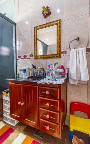 Casa à venda com 600m², 3 quartos e 4 vagas Casa à venda com 600m², 3 quartos e 4 vagasBanheiro da Suíte