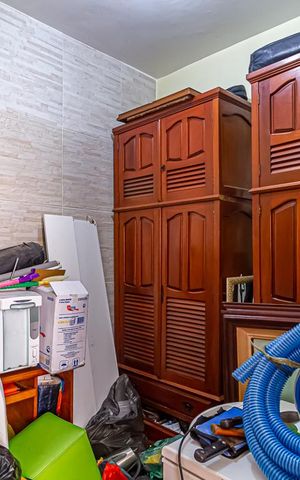 Casa à venda com 600m², 3 quartos e 4 vagas Casa à venda com 600m², 3 quartos e 4 vagasQuarto de Serviço