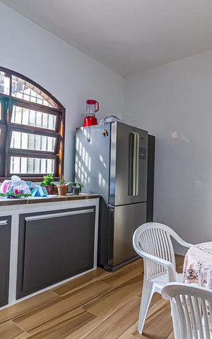 Casa à venda com 600m², 3 quartos e 4 vagas Casa à venda com 600m², 3 quartos e 4 vagasCozinha