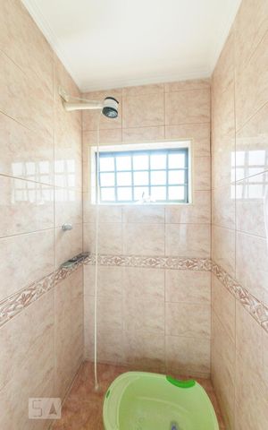 Casa à venda com 500m², 4 quartos e 4 vagasBanheiro - Suite 1