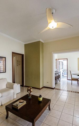 Casa à venda com 500m², 4 quartos e 4 vagasSala de Estar