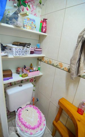 Casa à venda com 70m², 2 quartos e 1 vagaLavabo