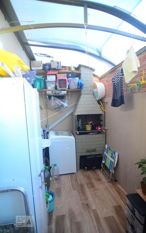 Casa à venda com 70m², 2 quartos e 1 vagaÁrea de serviço
