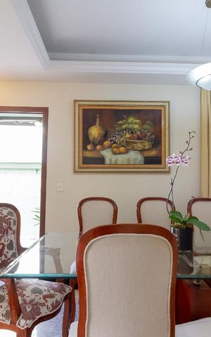Casa à venda com 300m², 4 quartos e 2 vagas Casa à venda com 300m², 4 quartos e 2 vagasSala de Jantar