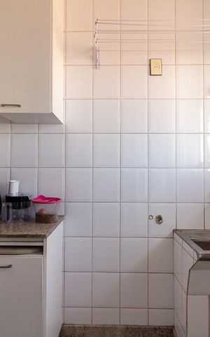 Casa à venda com 300m², 4 quartos e 2 vagas Casa à venda com 300m², 4 quartos e 2 vagasÁrea de Serviço