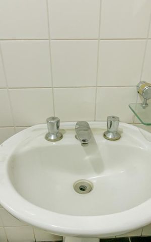 Apartamento à venda com 500m², 5 quartos e 5 vagas Apartamento à venda com 500m², 5 quartos e 5 vagasBanheiro de Serviço
