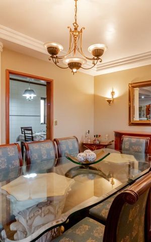 Apartamento à venda com 500m², 5 quartos e 5 vagas Apartamento à venda com 500m², 5 quartos e 5 vagasSala de Jantar