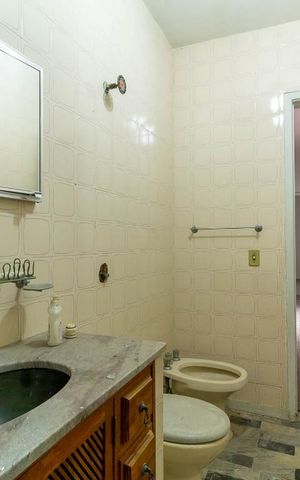 Casa para alugar com 190m², 3 quartos e 2 vagas Casa para alugar com 190m², 3 quartos e 2 vagasBanheiro