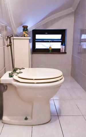 Casa à venda com 315m², 3 quartos e 5 vagas Casa à venda com 315m², 3 quartos e 5 vagasLavabo