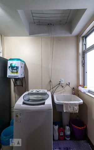 Apartamento à venda com 300m², 4 quartos e 2 vagas Apartamento à venda com 300m², 4 quartos e 2 vagasÁrea de Serviço