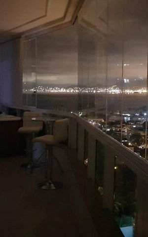 Apartamento para alugar com 127m², 3 quartos e 3 vagas Apartamento para alugar com 127m², 3 quartos e 3 vagasVaranda