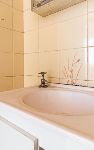Apartamento à venda com 55m², 3 quartos e 1 vagaBanheiro - Torneira