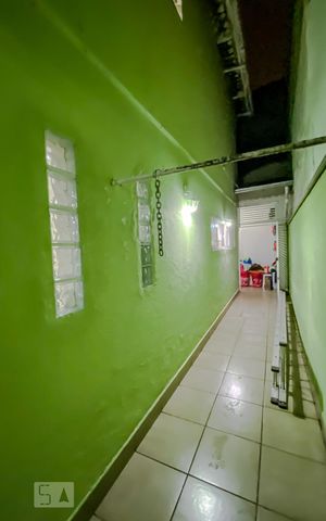 Casa à venda com 133m², 3 quartos e 2 vagasCorredor