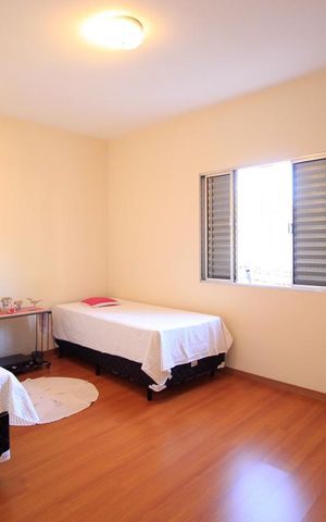 Casa à venda com 164m², 3 quartos e 5 vagas Casa à venda com 164m², 3 quartos e 5 vagasQuarto 1