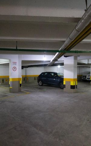 Apartamento à venda com 120m², 3 quartos e 2 vagas Apartamento à venda com 120m², 3 quartos e 2 vagasGaragem