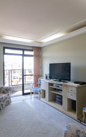 Apartamento à venda com 120m², 3 quartos e 2 vagas Apartamento à venda com 120m², 3 quartos e 2 vagasSala de Estar