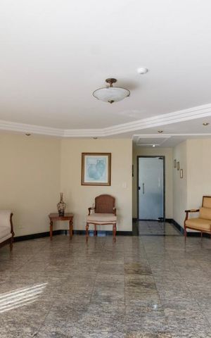 Apartamento à venda com 120m², 3 quartos e 2 vagas Apartamento à venda com 120m², 3 quartos e 2 vagasHall