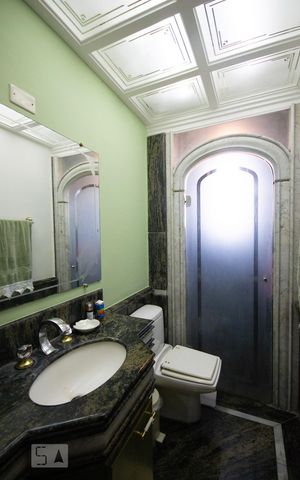 Apartamento à venda com 120m², 3 quartos e 2 vagas Apartamento à venda com 120m², 3 quartos e 2 vagasBanheiro Social