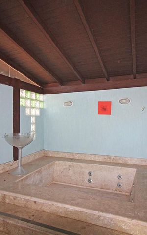Casa para alugar com 1600m², 6 quartos e 8 vagasJacuzzi