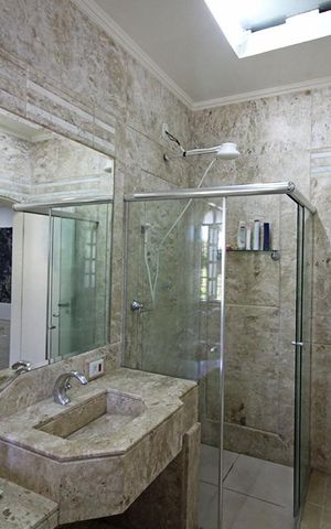 Casa para alugar com 1600m², 6 quartos e 8 vagasBanheiro Suíte Master
