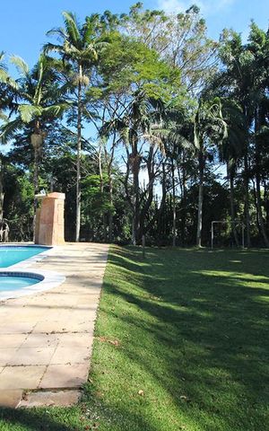 Casa para alugar com 1600m², 6 quartos e 8 vagasPiscina