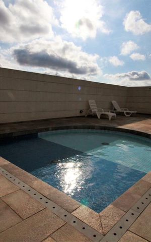 Apartamento à venda com 66m², 3 quartos e 1 vagaÁrea comum - Piscina