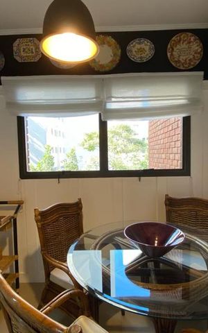 Apartamento à venda com 212m², 3 quartos e 3 vagas Apartamento à venda com 212m², 3 quartos e 3 vagasCopa