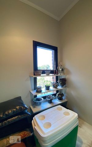 Apartamento à venda com 212m², 3 quartos e 3 vagas Apartamento à venda com 212m², 3 quartos e 3 vagasQuarto de Serviço