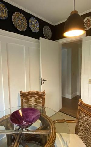 Apartamento à venda com 212m², 3 quartos e 3 vagas Apartamento à venda com 212m², 3 quartos e 3 vagasCopa