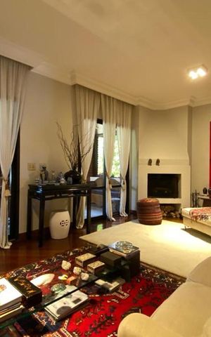 Apartamento à venda com 212m², 3 quartos e 3 vagas Apartamento à venda com 212m², 3 quartos e 3 vagasSala