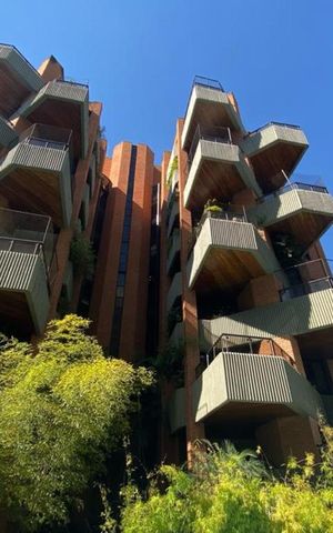 Apartamento à venda com 212m², 3 quartos e 3 vagas Apartamento à venda com 212m², 3 quartos e 3 vagasFachada