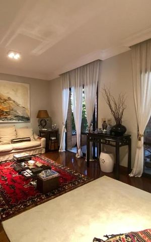 Apartamento à venda com 212m², 3 quartos e 3 vagas Apartamento à venda com 212m², 3 quartos e 3 vagasSala