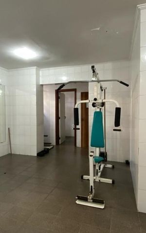 Apartamento à venda com 212m², 3 quartos e 3 vagas Apartamento à venda com 212m², 3 quartos e 3 vagasÁrea comum - Academia