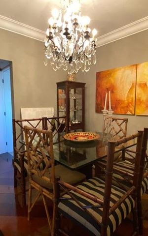 Apartamento à venda com 212m², 3 quartos e 3 vagas Apartamento à venda com 212m², 3 quartos e 3 vagasSala de Jantar